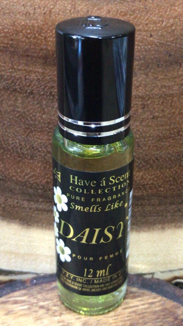 Daisy W Body Oil